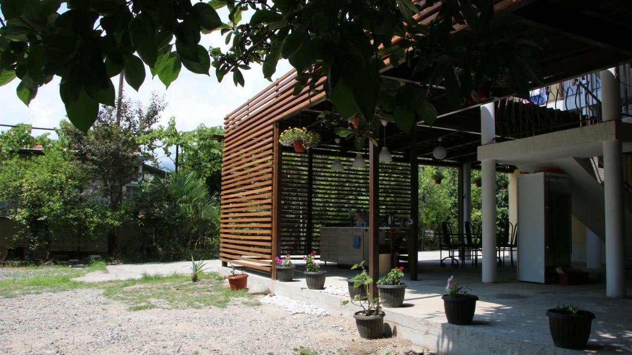 Guest House Letto Gagra Exterior foto